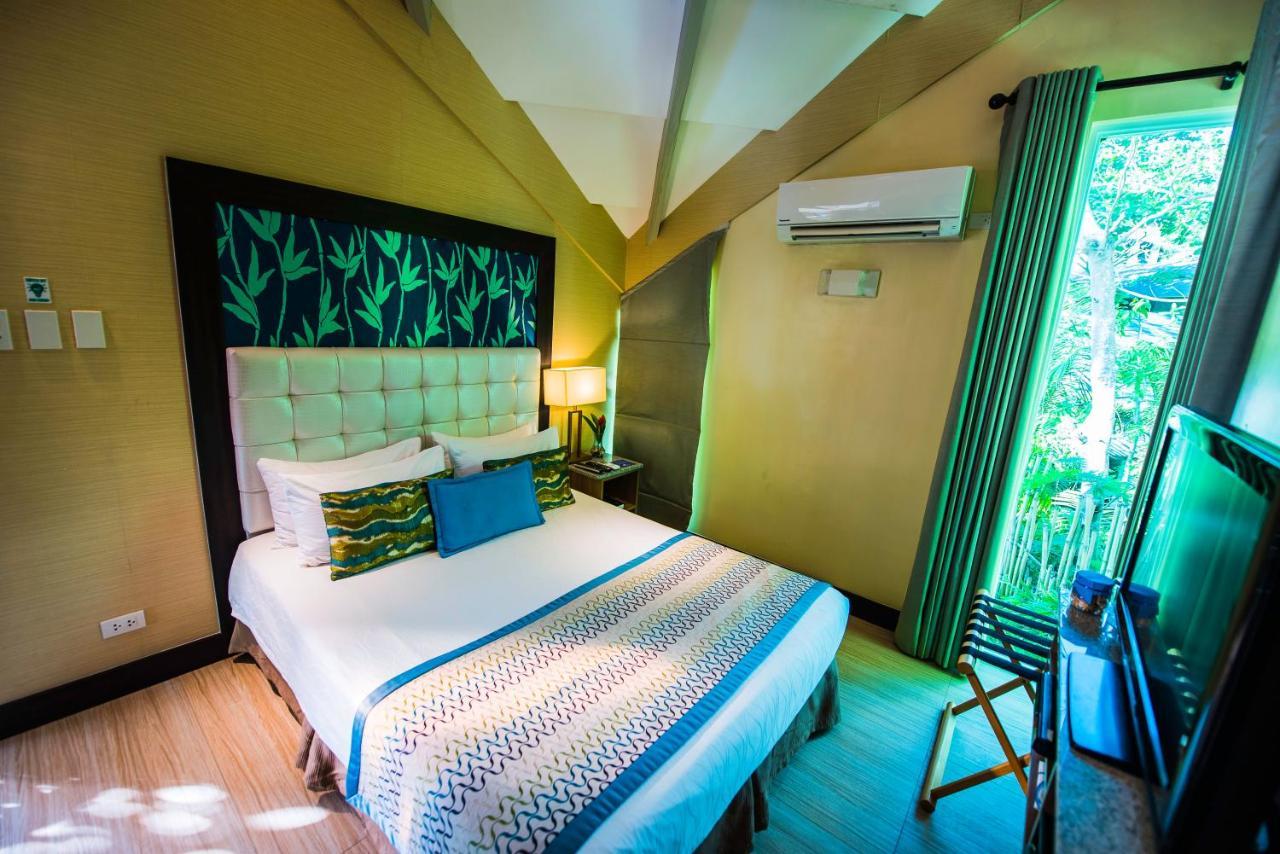 Acuatico Beach Resort & Hotel Inc. San Juan  Exterior photo
