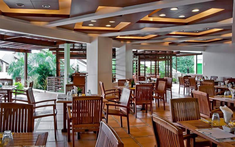 Acuatico Beach Resort & Hotel Inc. San Juan  Exterior photo